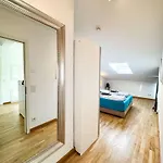 Tatil Evi Eiswerder - Inselwohnung In Der Havel Mit Balkon Berlin