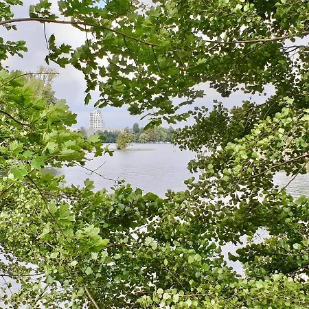 Eiswerder - Inselwohnung In Der Havel Mit Balkon بيت للعطل