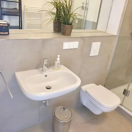 Eiswerder - Inselwohnung In Der Havel Mit Balkon Feriehus