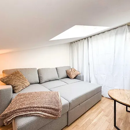 Eiswerder - Inselwohnung In Der Havel Mit Balkon بيت للعطل