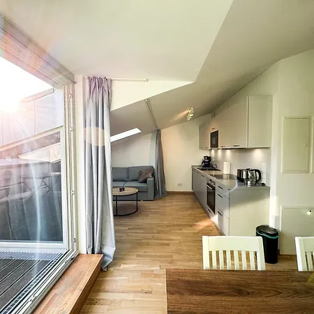 بيت للعطل Eiswerder - Inselwohnung In Der Havel Mit Balkon برلين